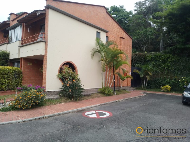 Casa disponible para la venta en Envigado el codigo es 19452 foto numero 22