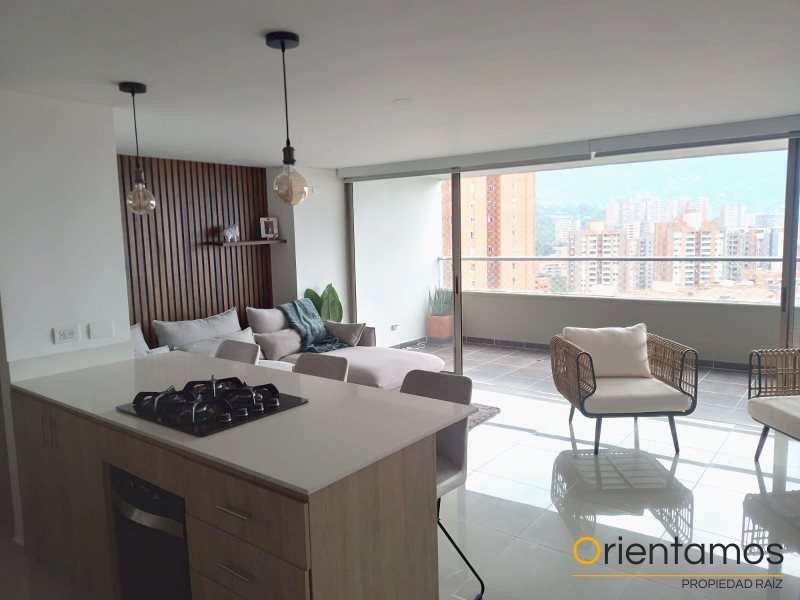 Apartamento disponible para la venta en Envigado el codigo es 19303 foto numero 3