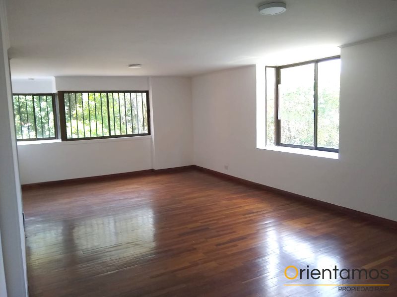 Apartamento disponible para la venta en Medellín el codigo es 18519 foto numero 3