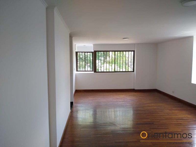 Apartamento disponible para la venta en Medellín el codigo es 18519 foto numero 4