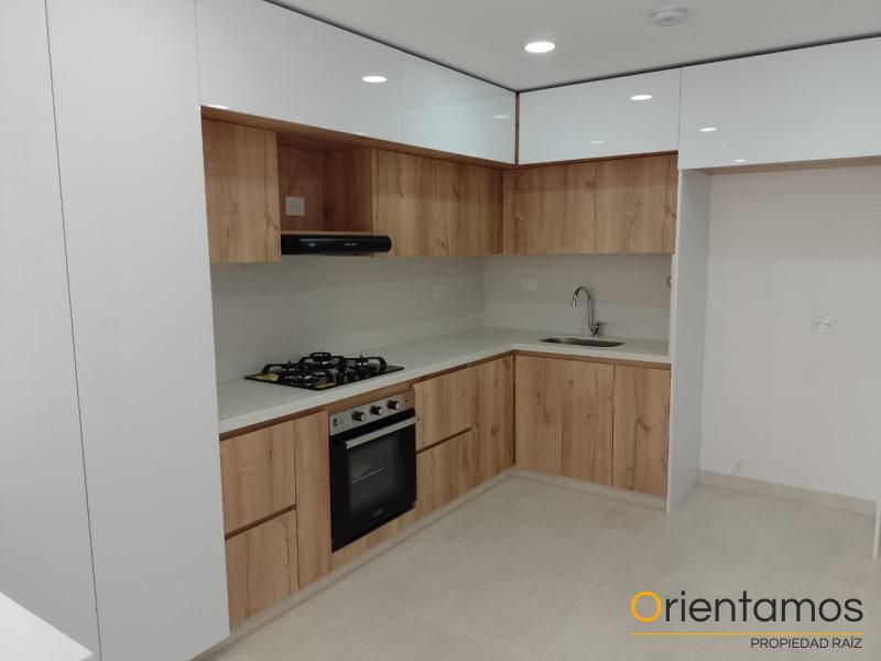 Apartamento disponible para el arriendo en Envigado el codigo es 19180 foto numero 4