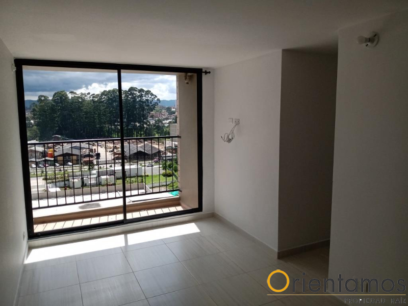 Apartamento disponible para la venta en Rionegro el codigo es 17401 foto numero 2